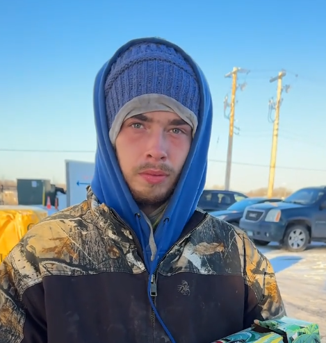 Let's Help Zack Get His Family Off The Streets And Into a Home