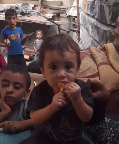 Help Us Provide Medicine Milk And Food For Duaa's Five Children And Father